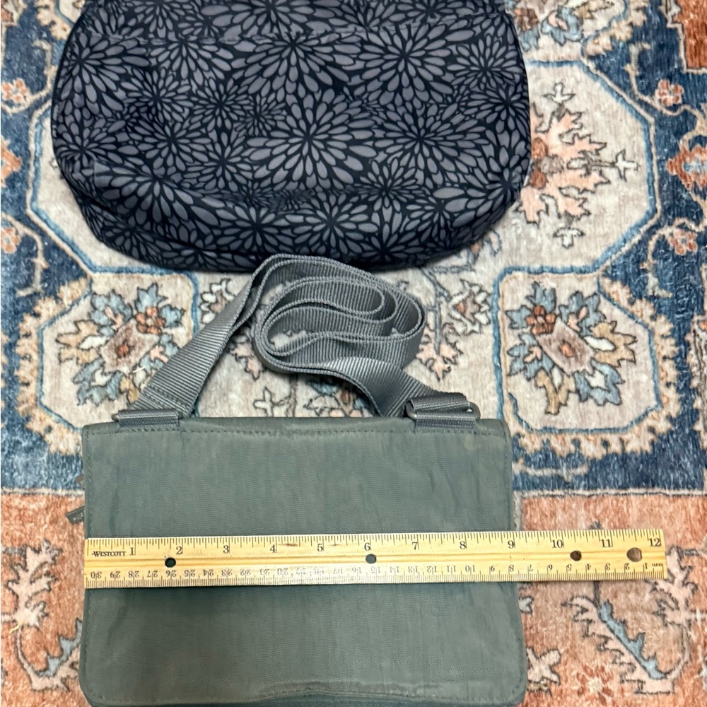 Baggallini Black and Gray Floral and Gray Crossbody Bags UC - Picture 3 of 12